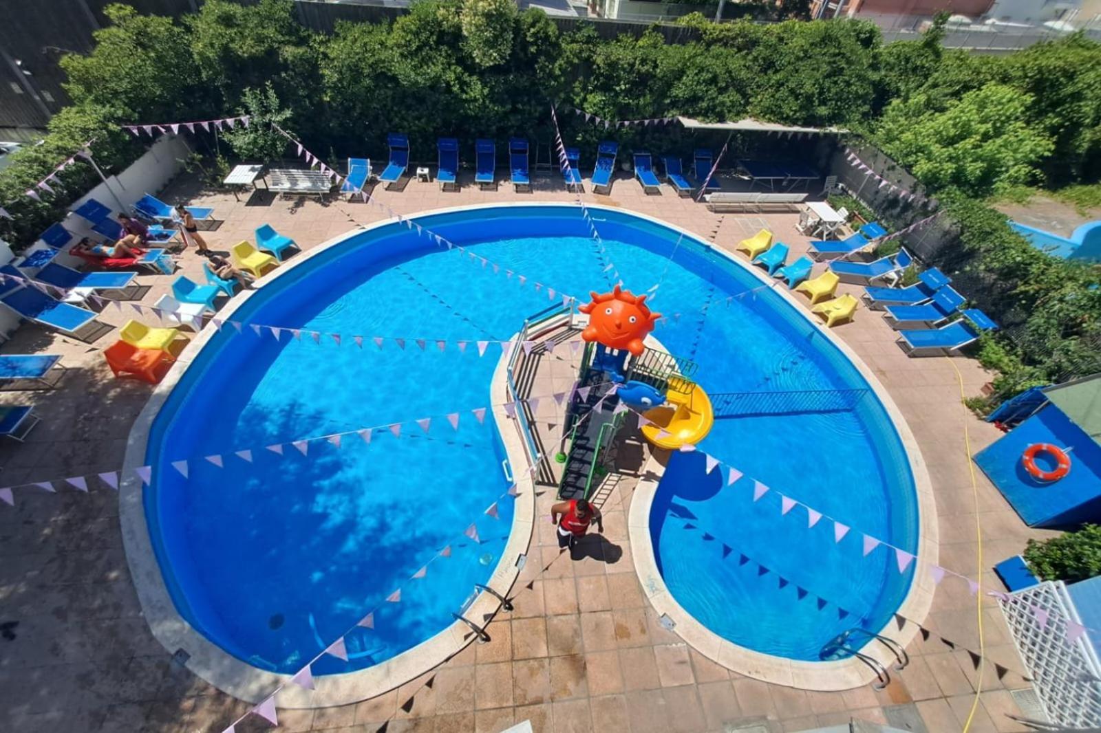 Hotel Trafalgar Rimini Exterior foto