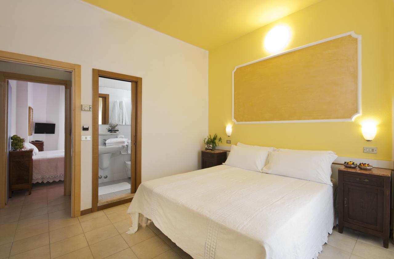 Hotel Trafalgar Rimini Exterior foto